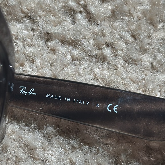 Raybans Unisex Wayfarer Gray Striped Sunglasses RB2132 - Picture 9 of 9